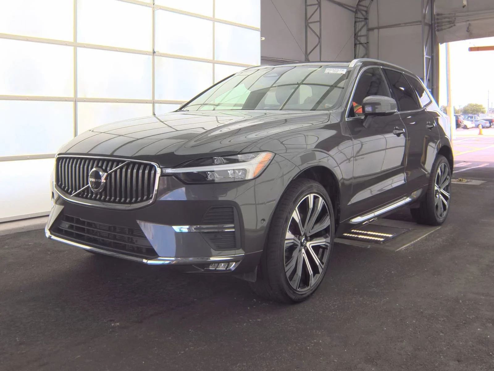Used 2023 Platinum Gray Metallic Volvo Ultimate Bright Theme image 1