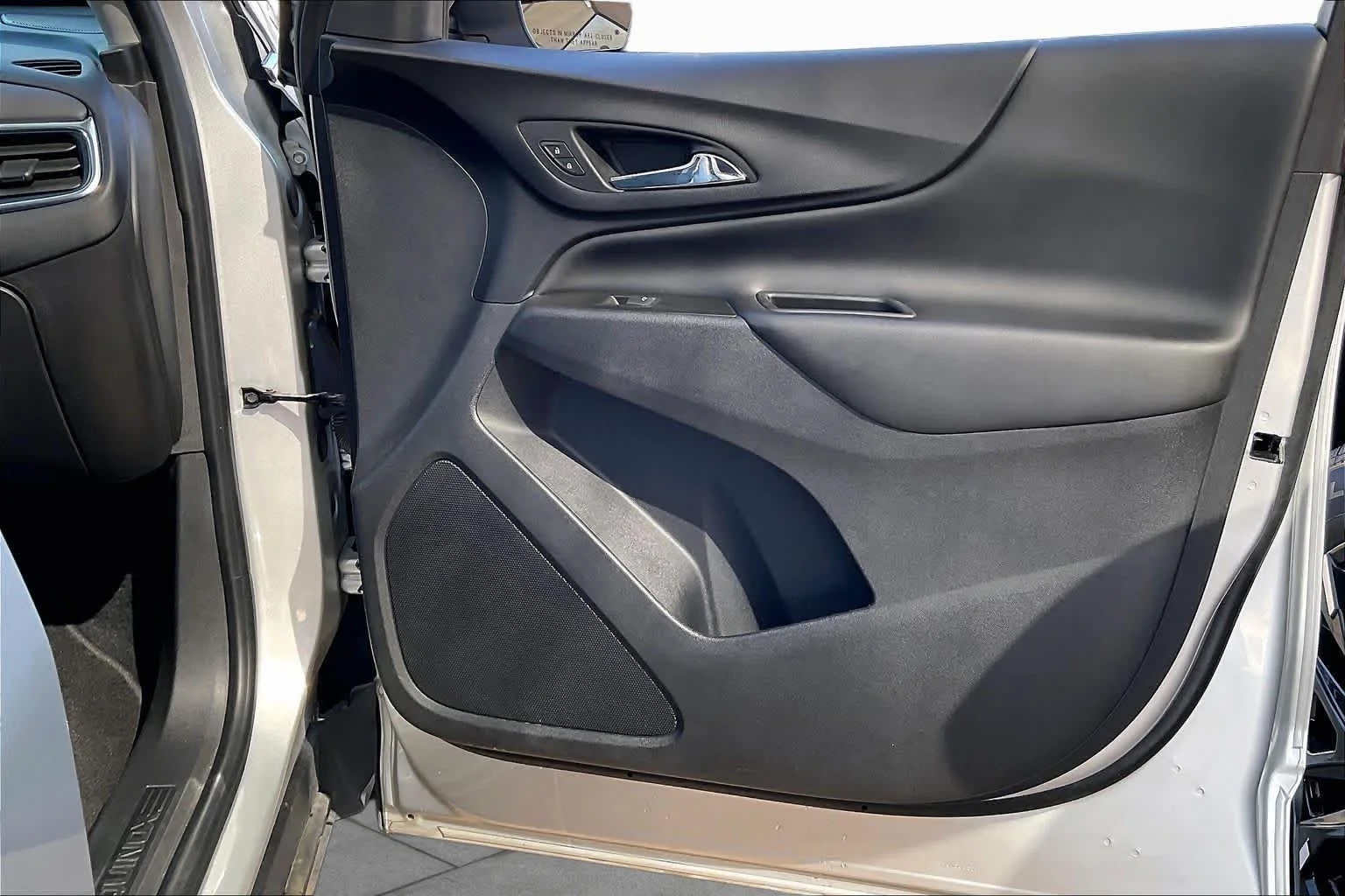 Used 2021 SILVER ICE METALLIC Chevrolet LT image 21