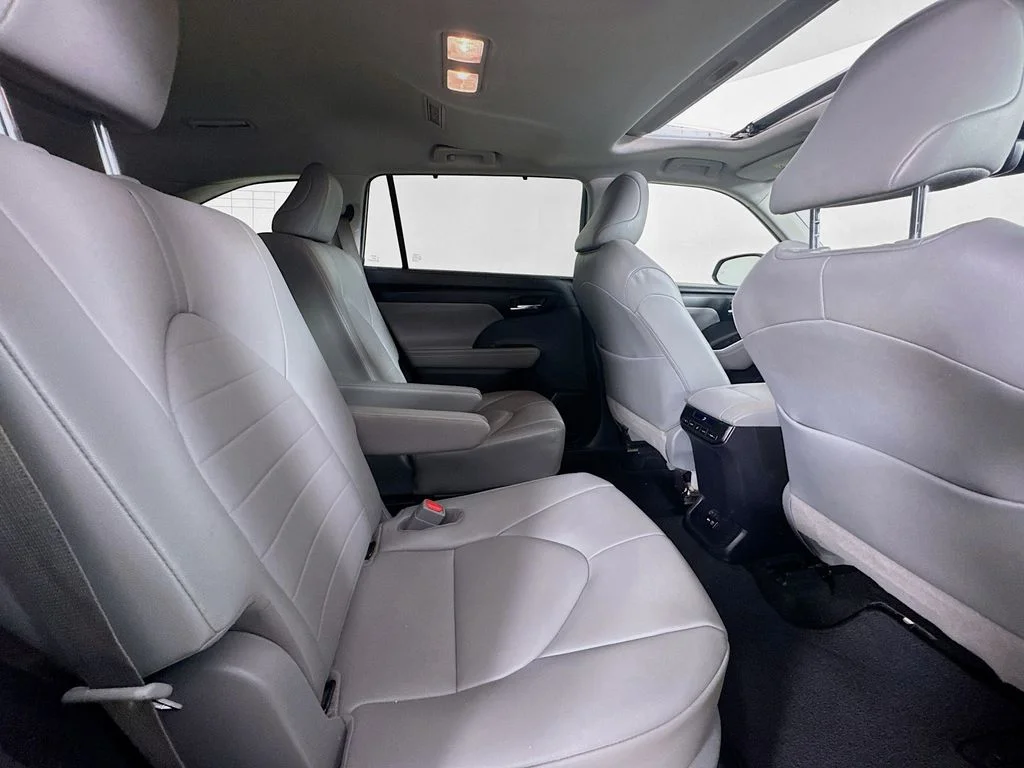 Used 2020 Celestial Silver Metallic Toyota XLE image 35