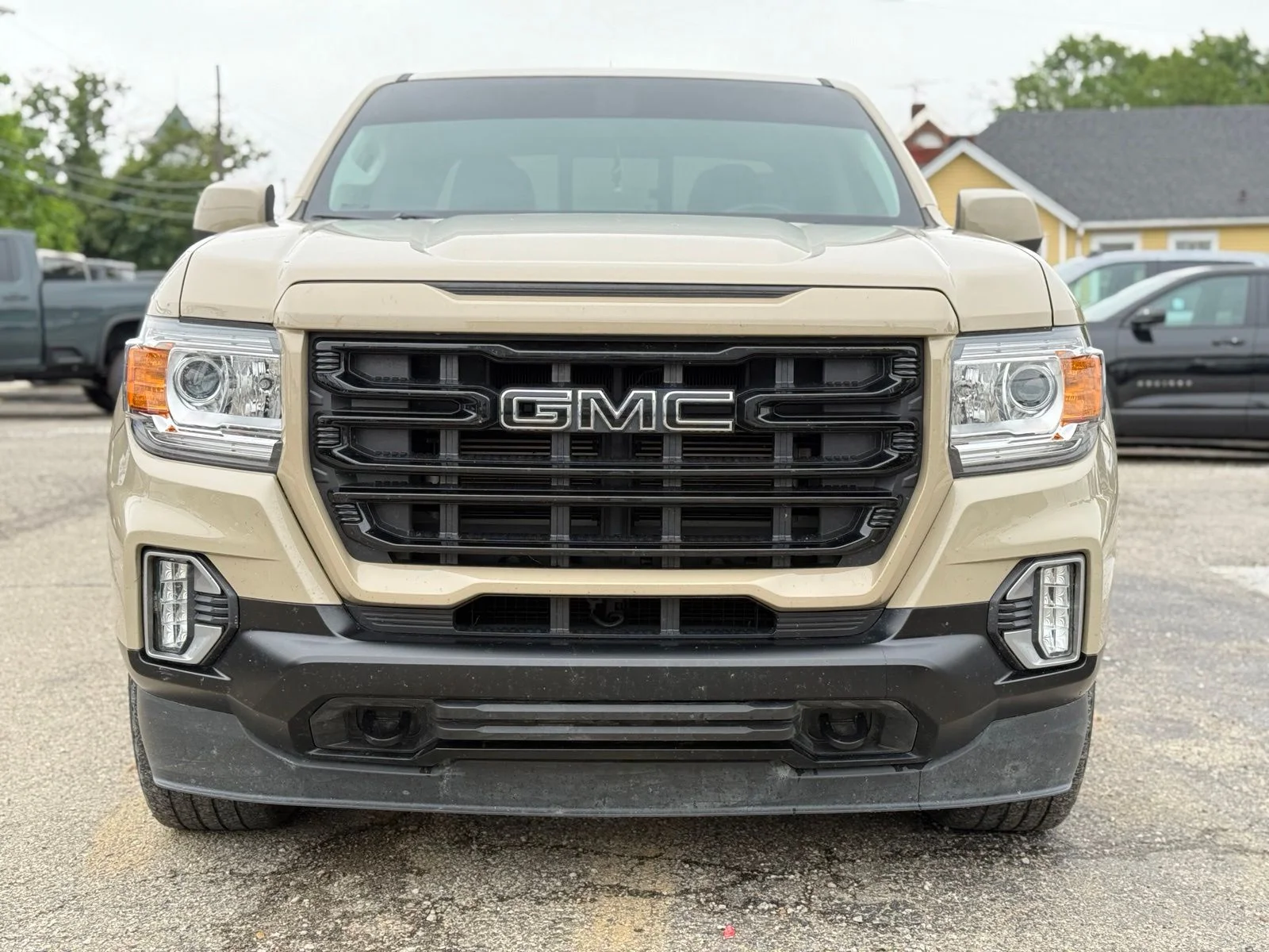 Used 2022 Beige GMC Elevation image 10