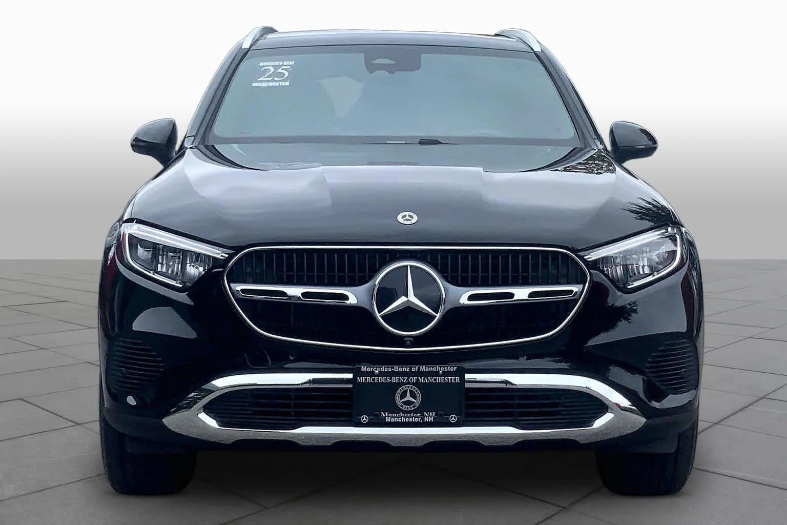 Certified Used 2025 Black Mercedes-Benz GLC 300 image 4