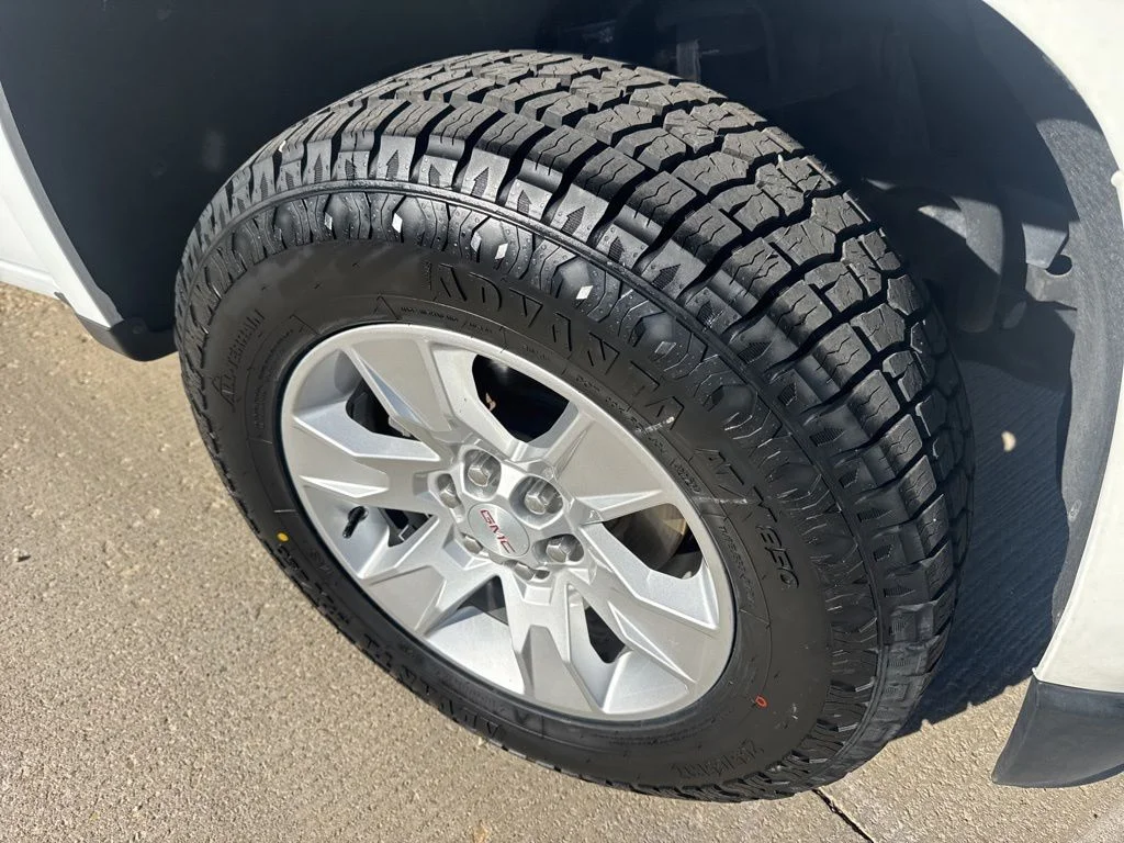 Used 2017 White GMC SLE1 image 11