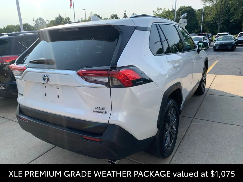 Certified Used 2023 Beige Toyota XLE Premium image 3