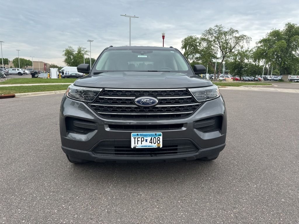 Used 2020 Gray Ford XLT image 2