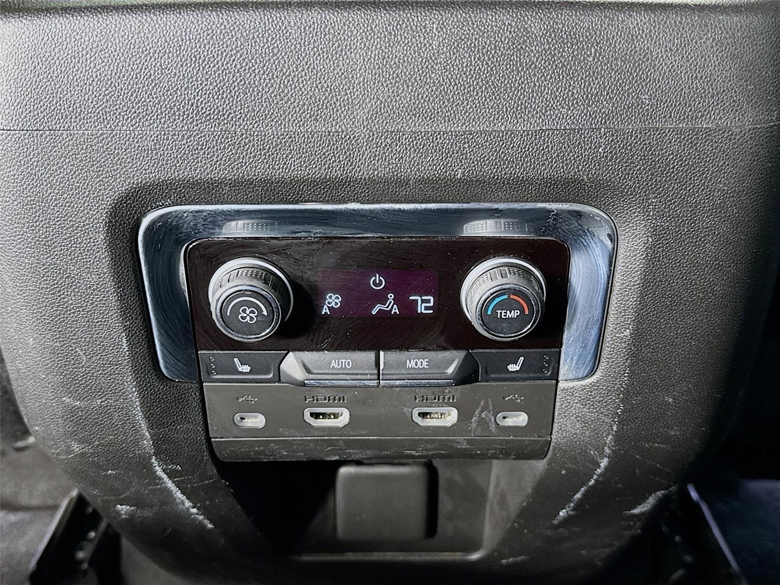Used 2021 Iridescent Pearl Tricoat Chevrolet High Country image 27