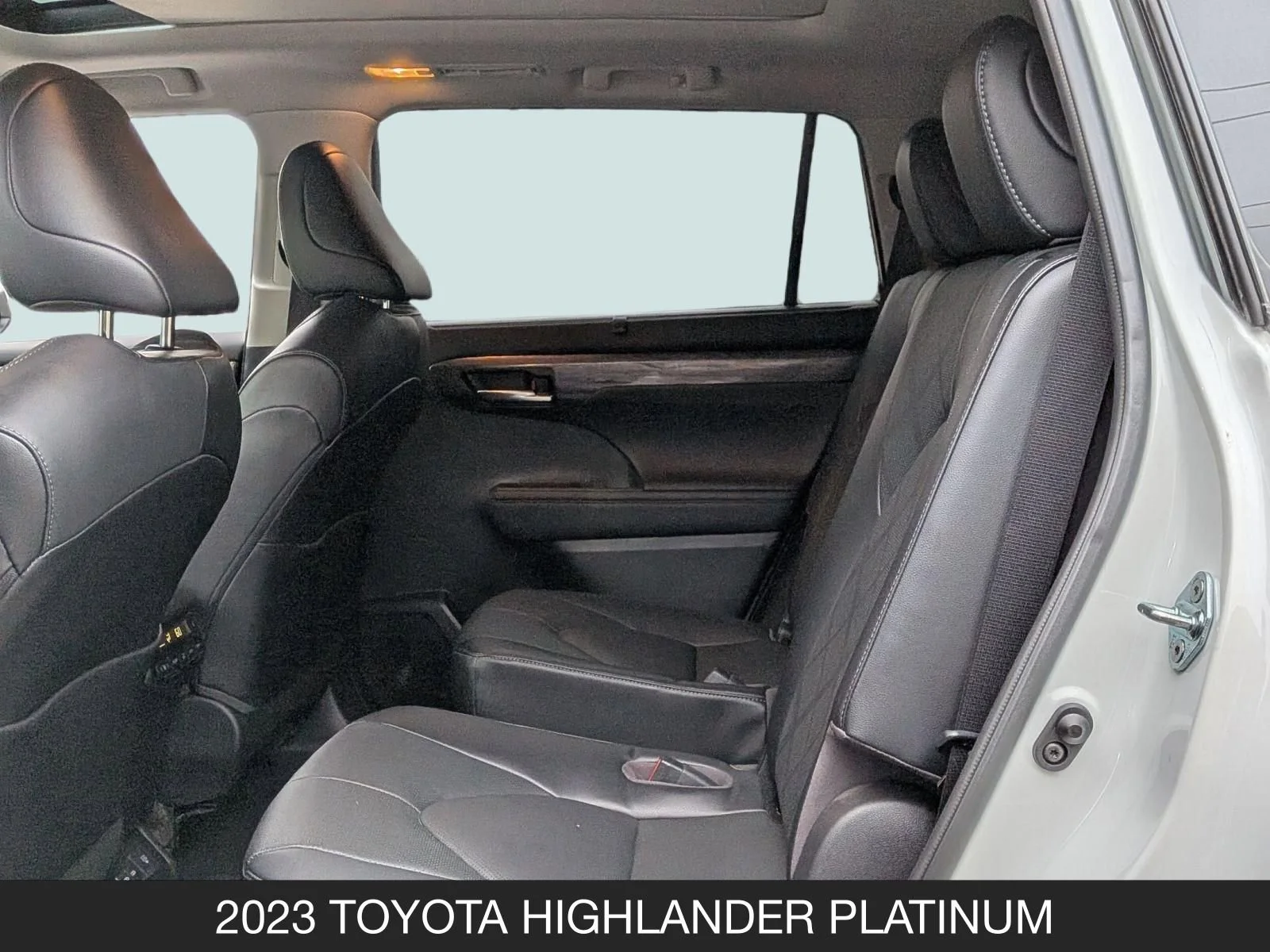 Used 2023 Wind Chill Pearl Toyota Platinum image 17