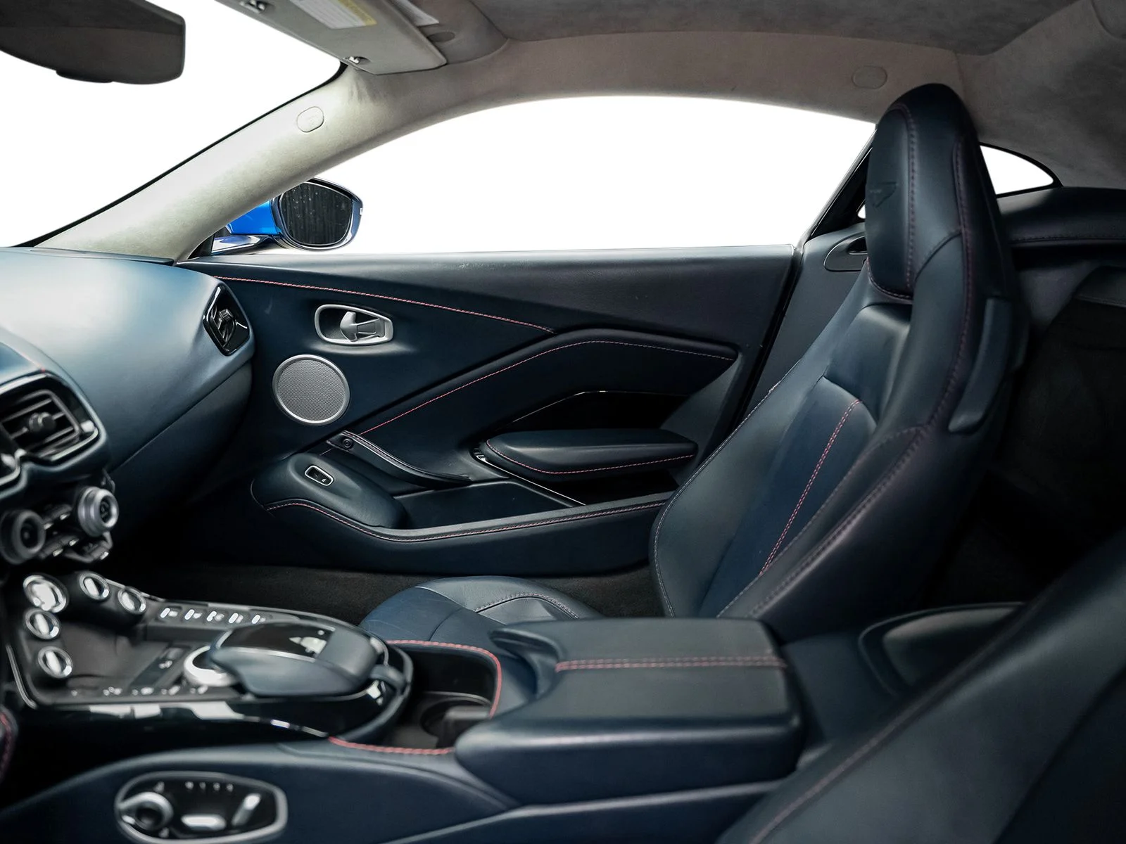 Used 2020 Blue Aston Martin Base image 56