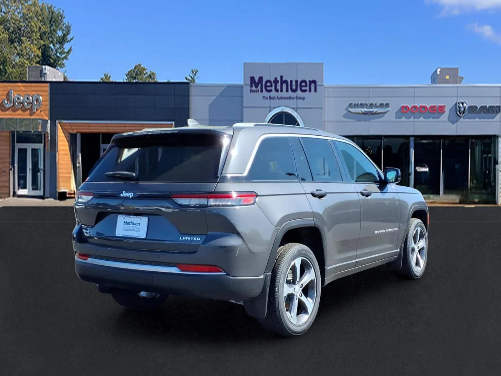 New 2026 Baltic Gray Metallic Clearcoat Jeep Limited image 7