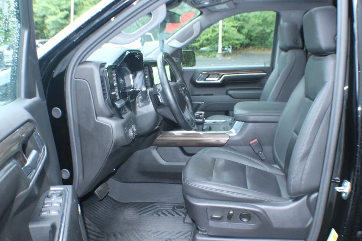 Used 2024 Black Chevrolet RST image 15