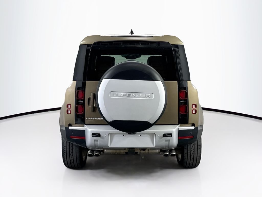 Certified Used 2024 Gondwana Stone Metallic Land Rover SE image 6