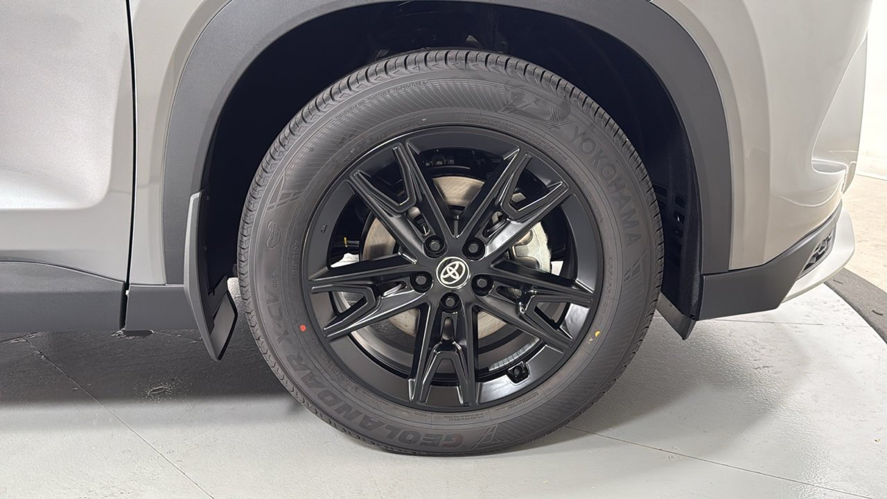 New 2026 Heavy Metal <sup>1</sup> Toyota  MAX Platinum image 22