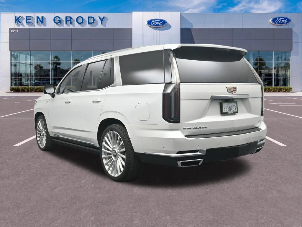 Used 2025 White Cadillac Premium Luxury Platinum image 8