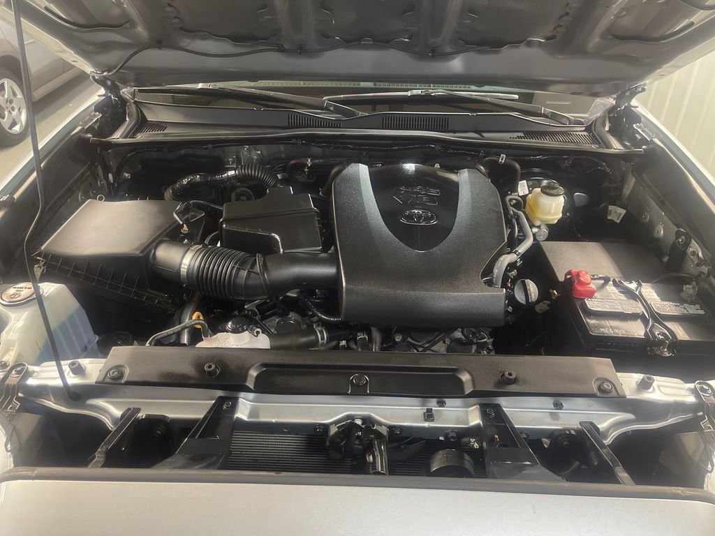 Certified Used 2023 Silver Toyota SR image 9