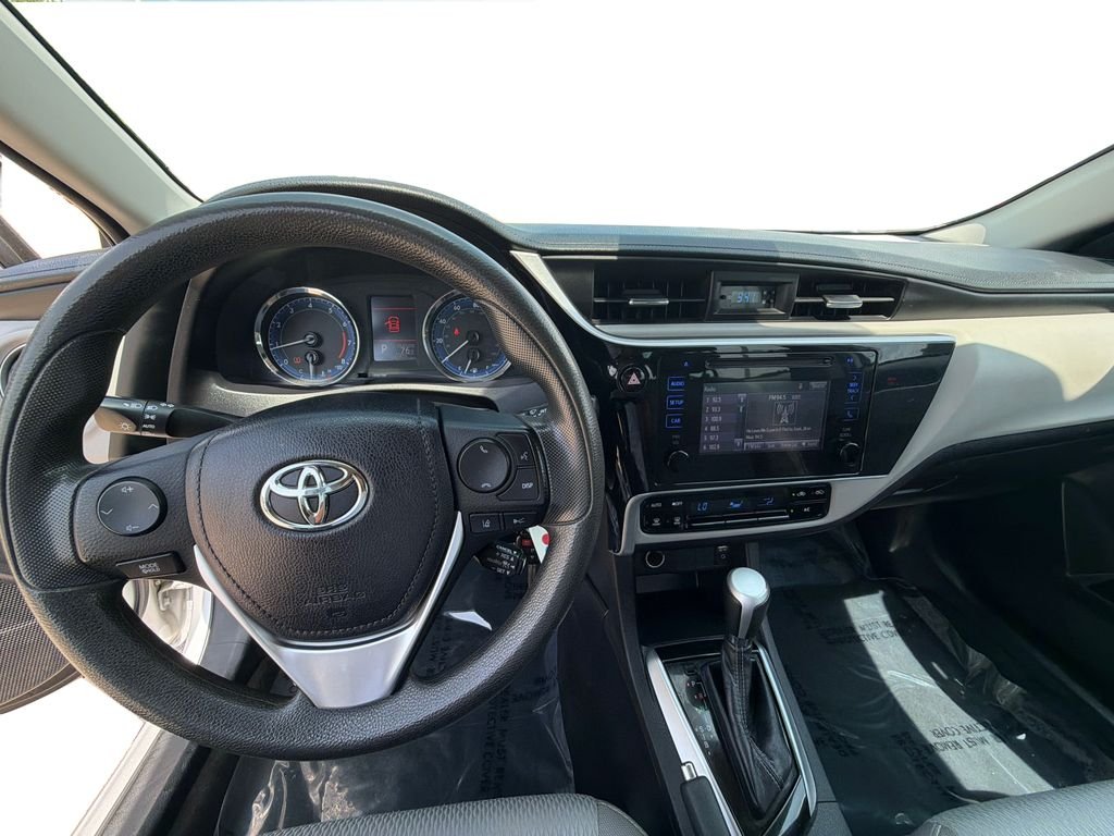 Used 2018 Classic Silver Metallic Toyota L image 21