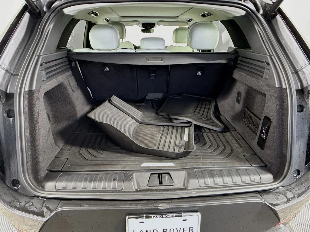 Used 2024 Gray Land Rover SE image 28