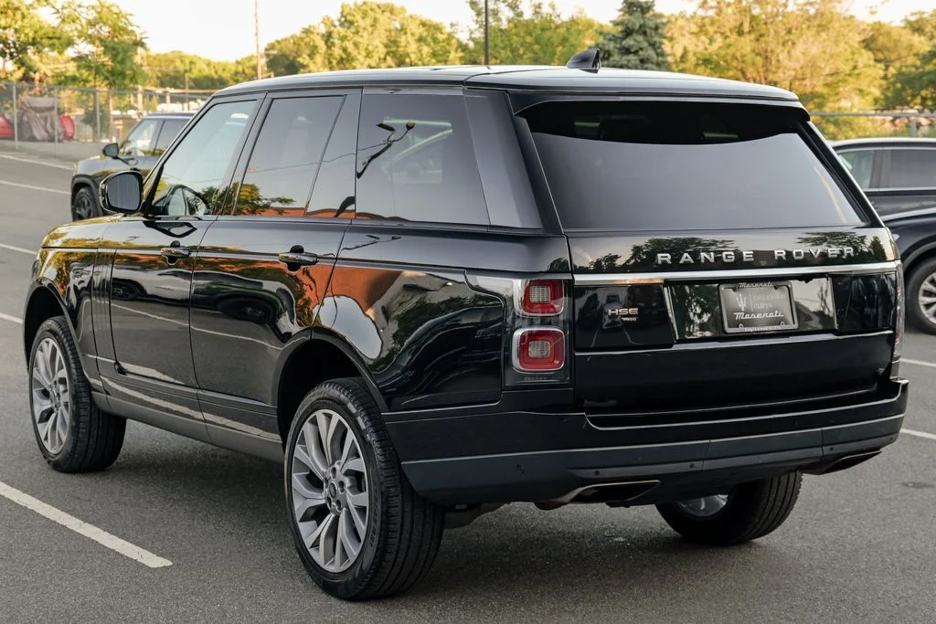 Used 2020 Santorini Black Metallic Land Rover HSE image 5
