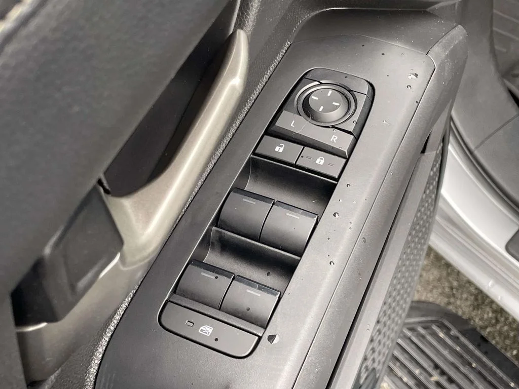 2024 Toyota Tacoma Limited - Photo 6
