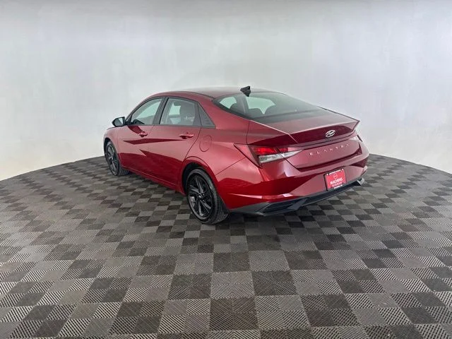 Used 2023 Red Hyundai SEL image 7