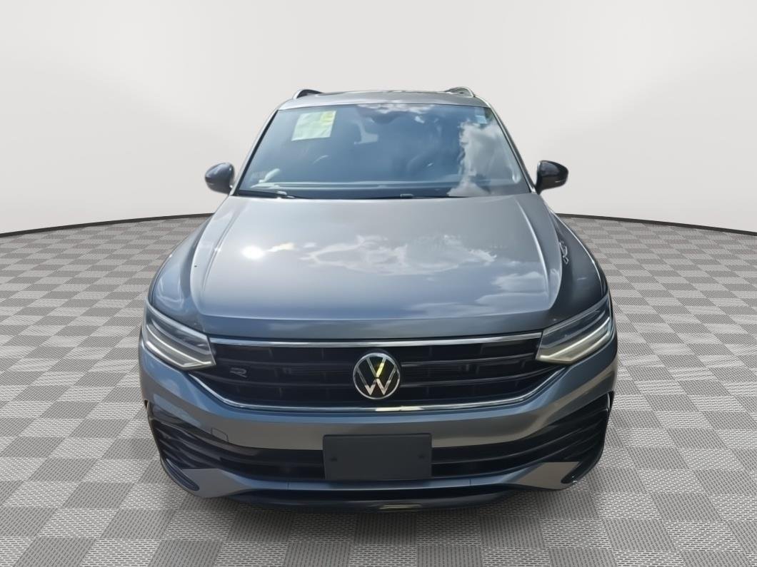 Used 2024 Platinum Gray Metallic Volkswagen SE R-Line Black image 5
