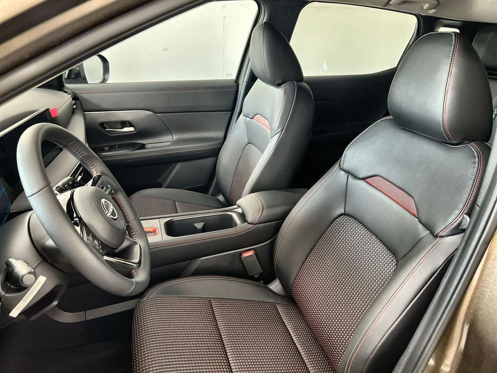 New 2026 Canyon Bronze Metallic Nissan SR image 13