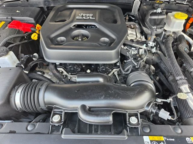 Used 2021 Silver Jeep Unlimited Rubicon 4xe image 31