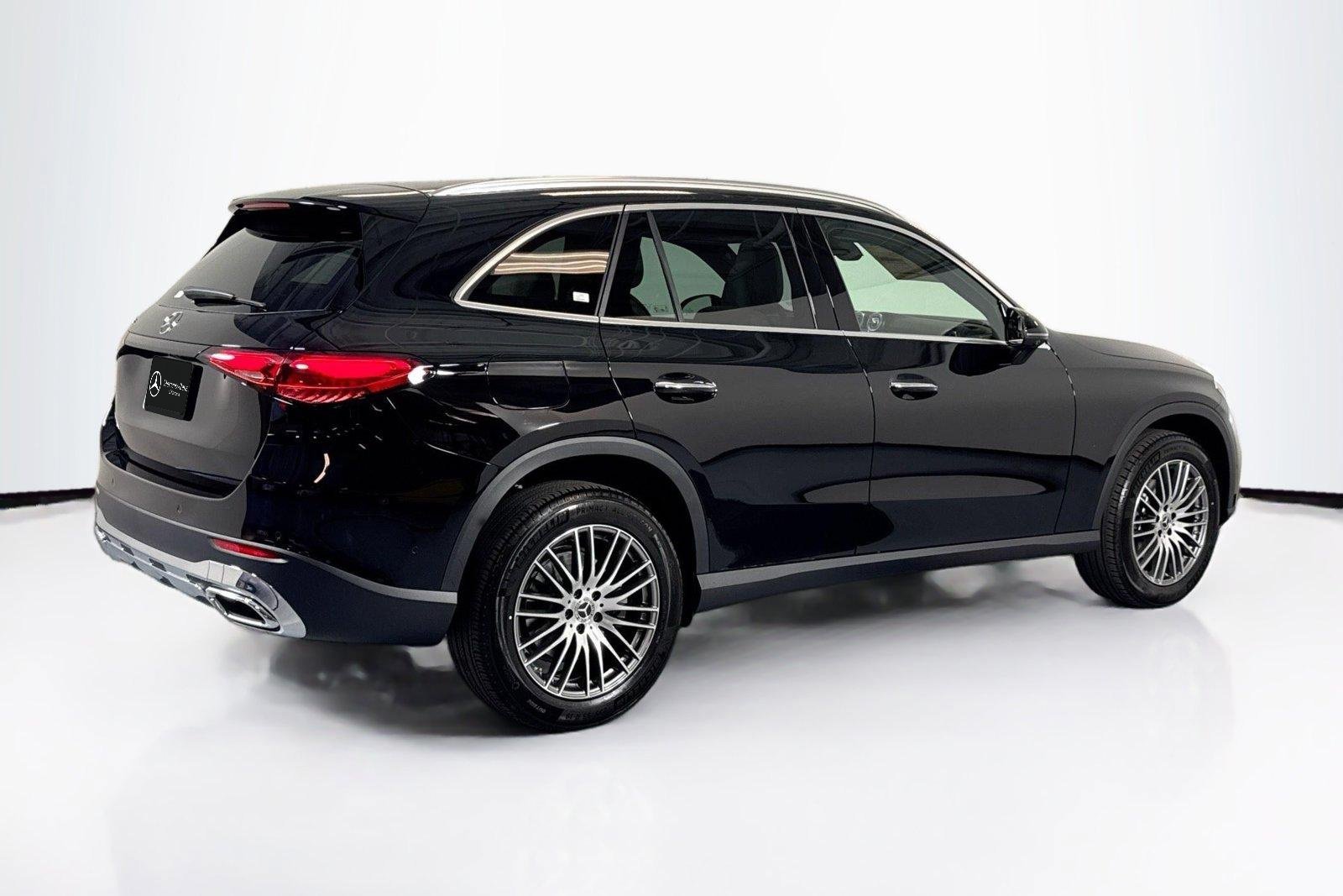New 2026 Black Mercedes-Benz GLC 300 image 26