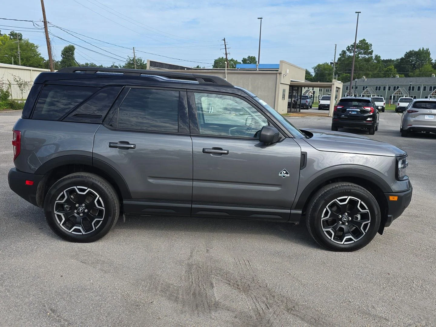 Used 2025 Carbonized Gray Ford Outer Banks image 2