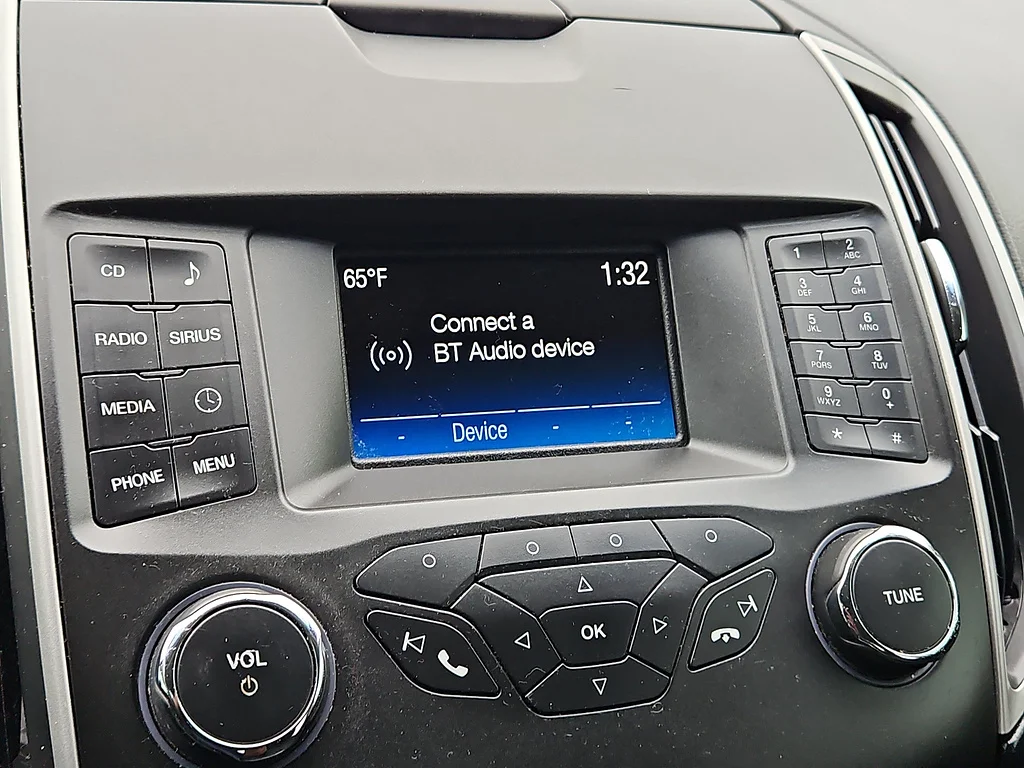 Used 2017 Magnetic Ford SEL image 26