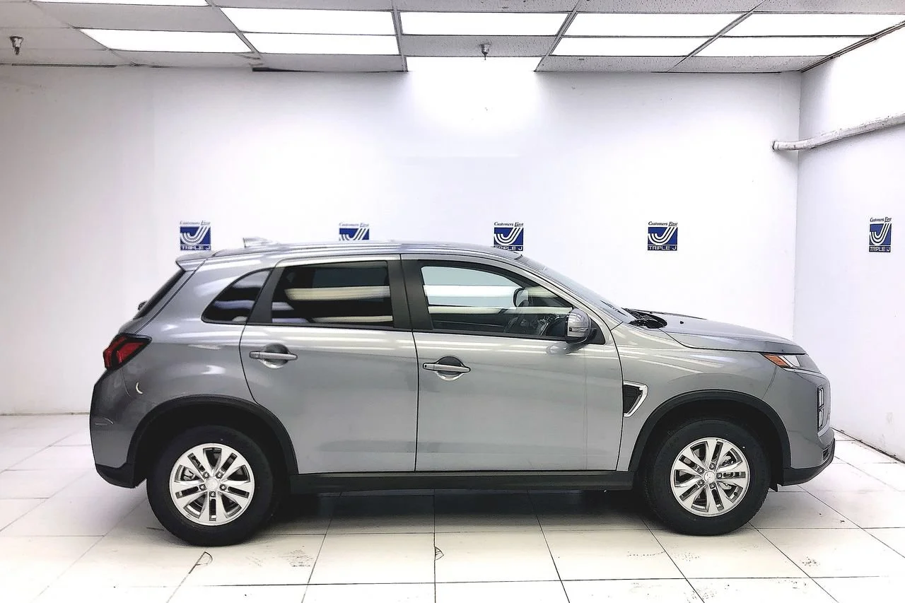 New 2025 Alloy Silver Metallic Mitsubishi S image 8