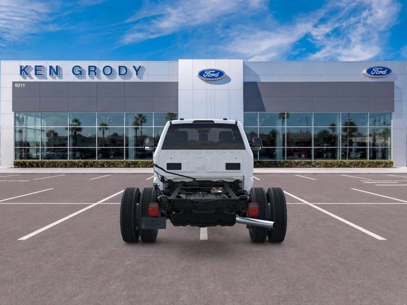 New 2026 Oxford White Ford XL image 7