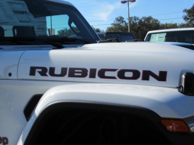 New 2026 Bright White Clear-Coat Exterior Paint Jeep Rubicon image 8