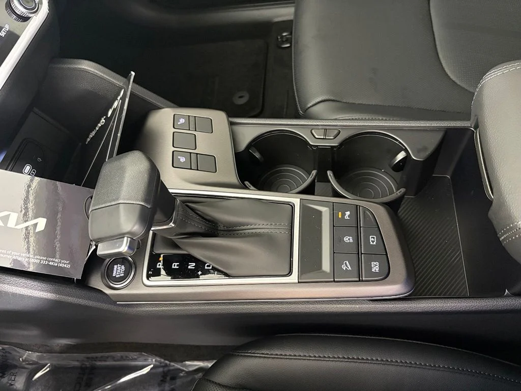 New 2026 Glacial White Pearl Kia EX image 31