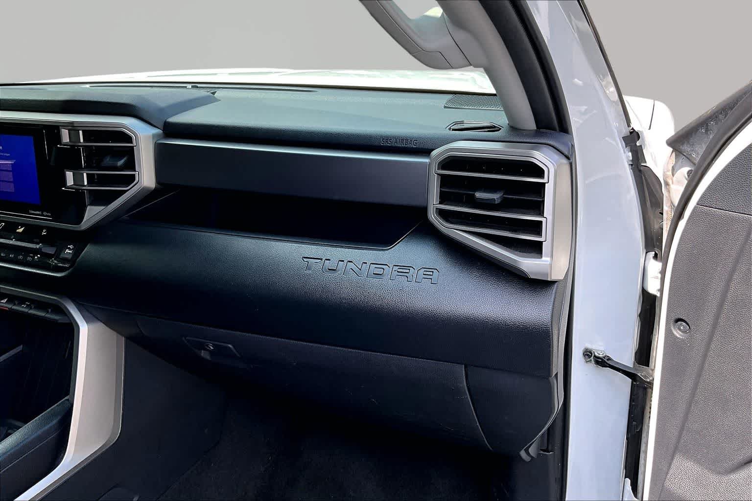 Used 2023 Ice Cap Toyota SR5 image 18