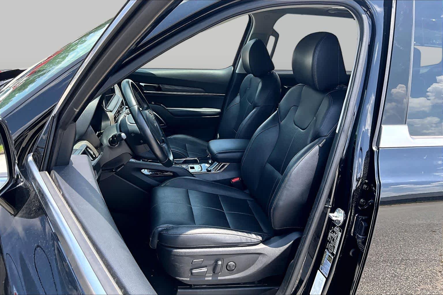 Used 2022 Ebony Black Kia SX image 8