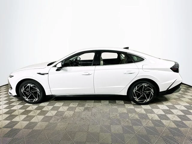 New 2026 White Hyundai SEL Sport image 6