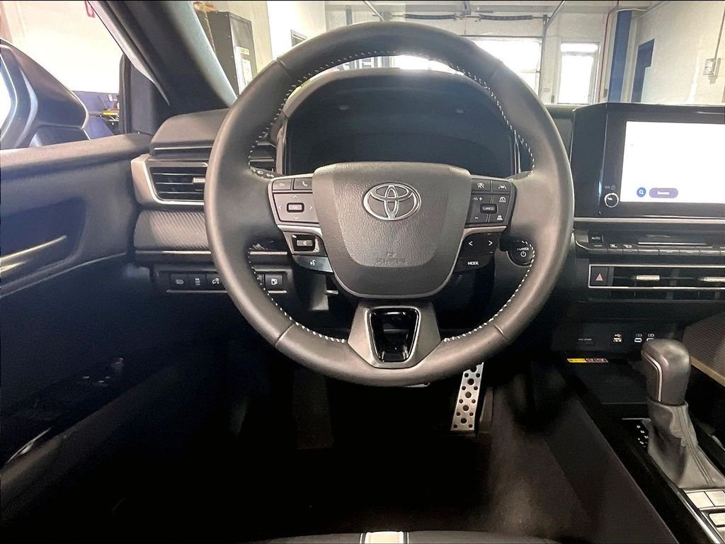 Used 2025 White Toyota SE image 17