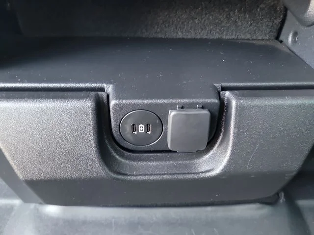 Used 2025 White Ford XL image 16