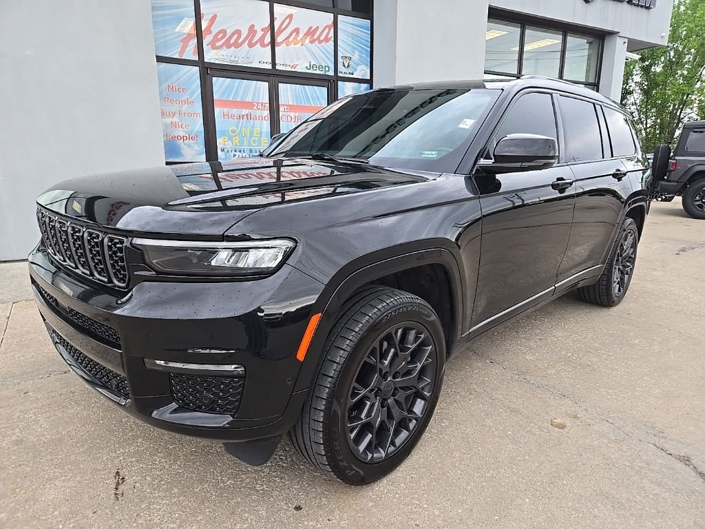 Used 2024 Black Jeep Summit image 3