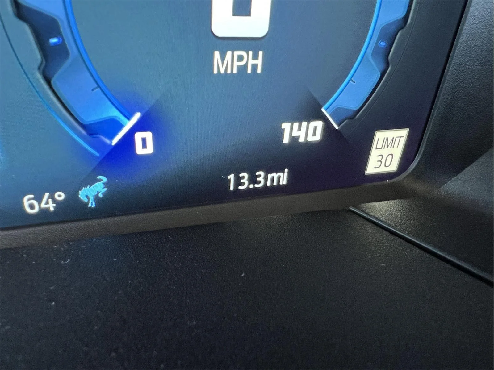 Used 2025 CARBONIZED GRAY METALLIC Ford Outer Banks image 27