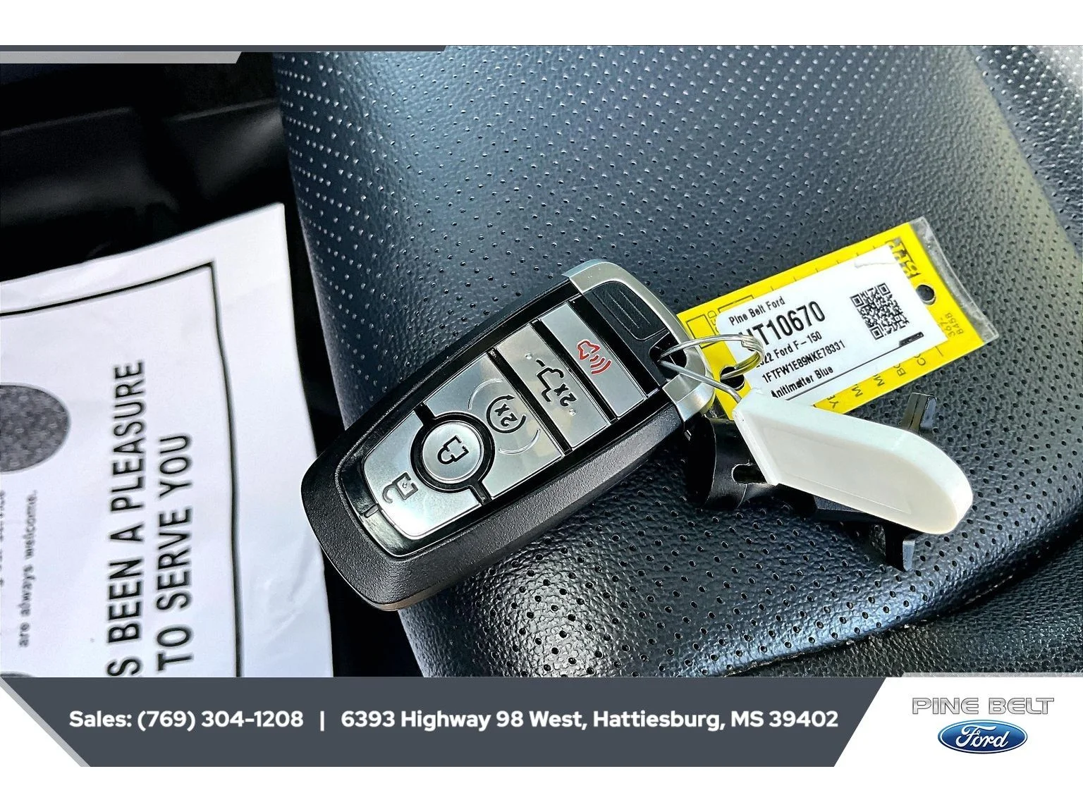 Used 2022 Antimatter Blue Metallic Ford LARIAT image 9