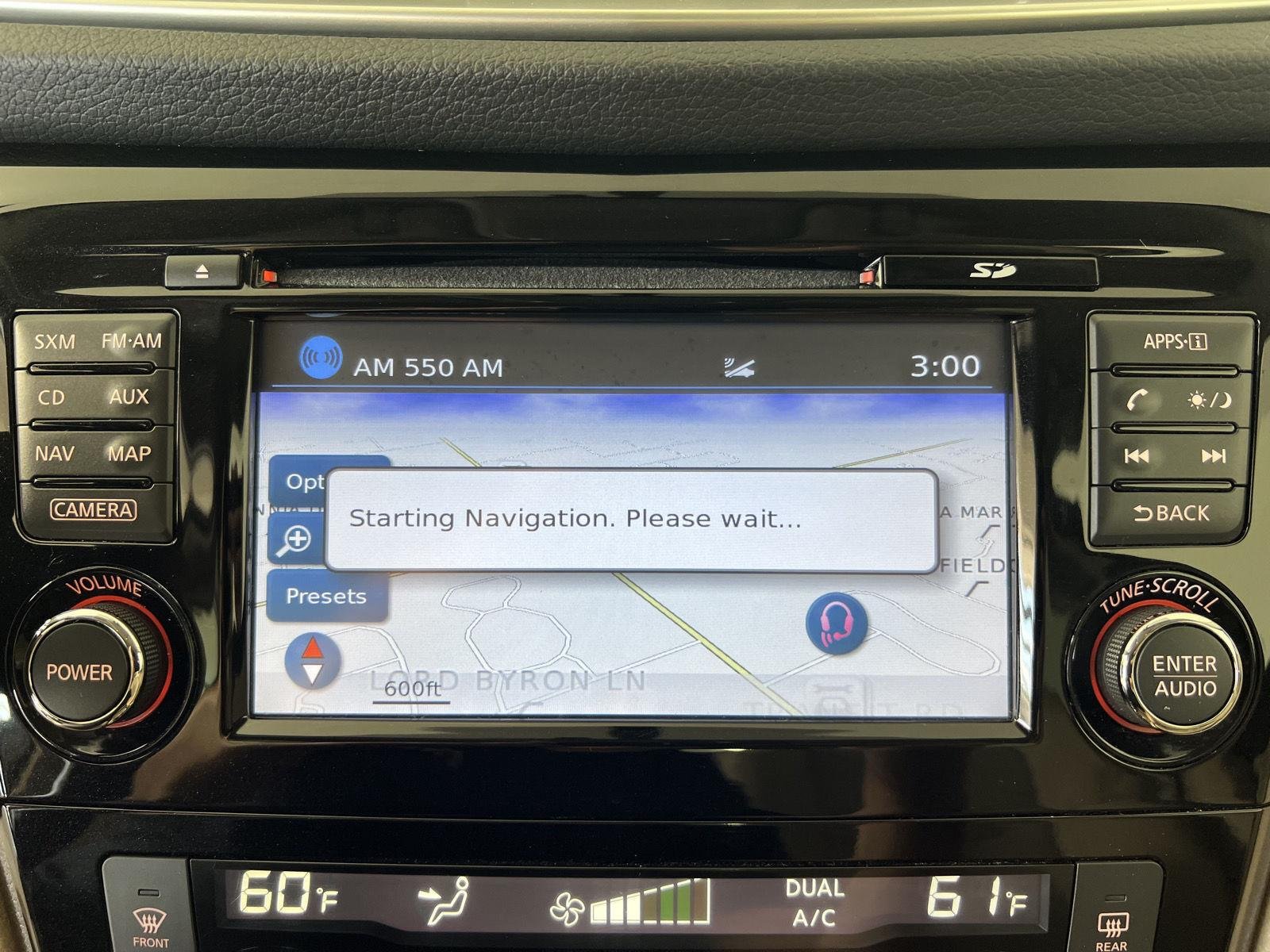 Used 2016 Arctic Blue Metallic Nissan SL image 18
