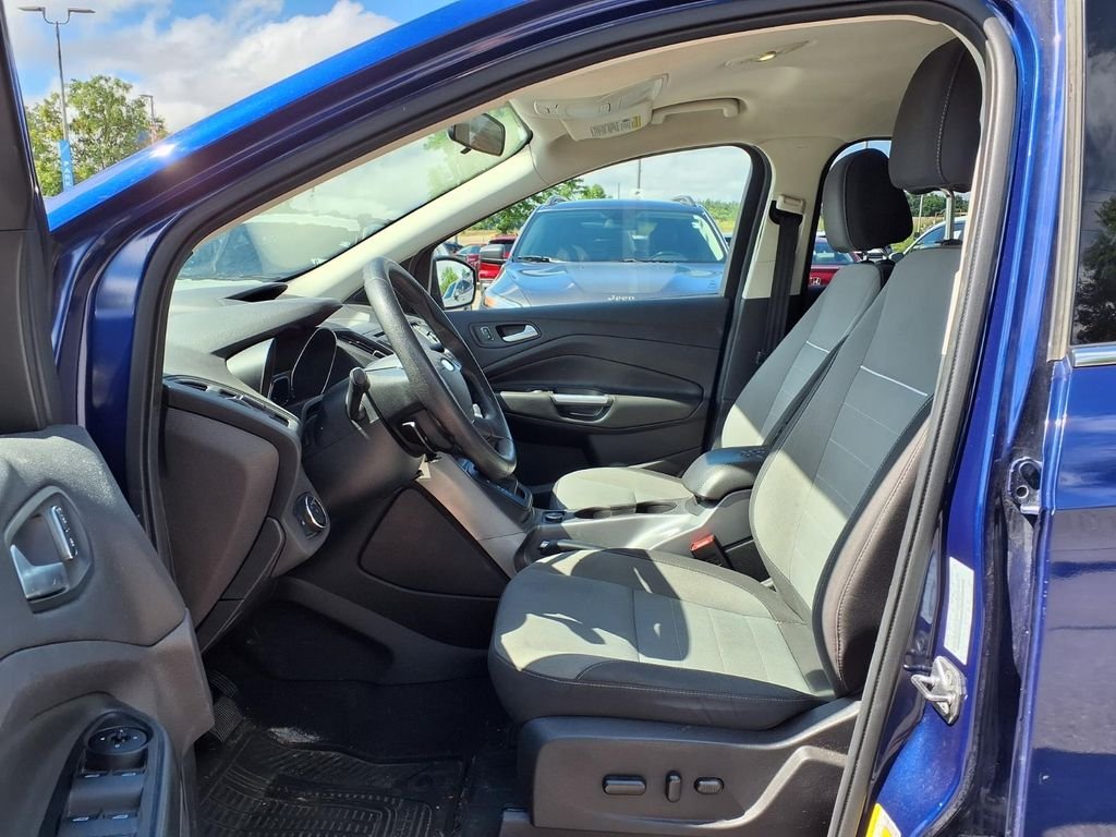 Used 2014 Blue Ford SE image 13