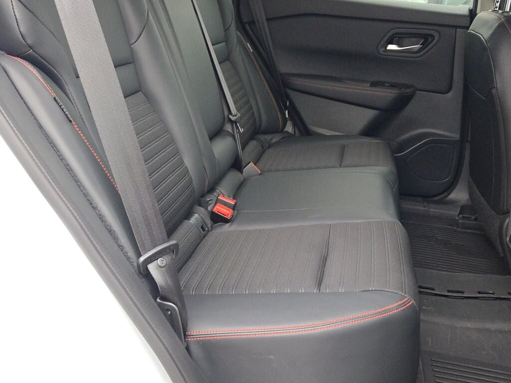 Certified Used 2025 White Nissan Rock Creek image 9