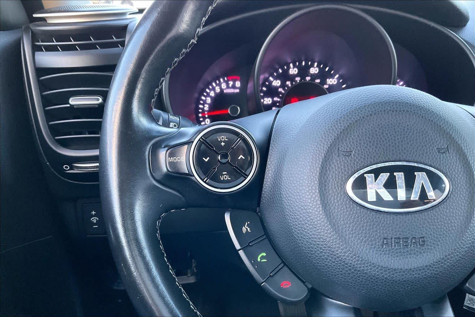 Used 2018 Inferno Red w/Black Roof Kia + image 20
