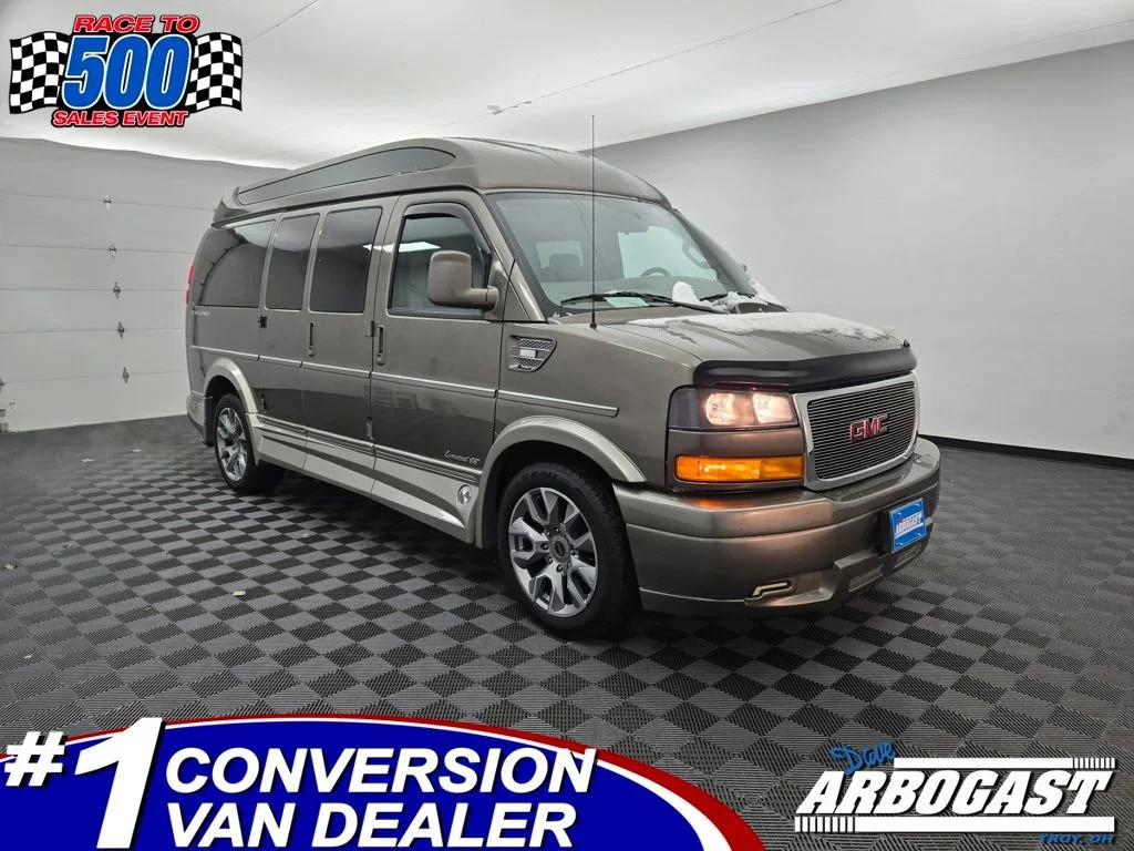 2023 GMC Savana 2500's photo