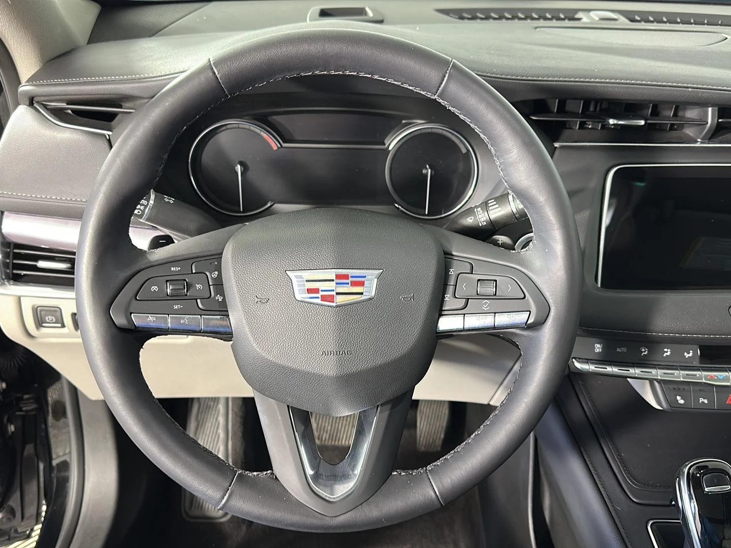 Used 2022 Stellar Black Metallic Cadillac AWD Luxury image 11