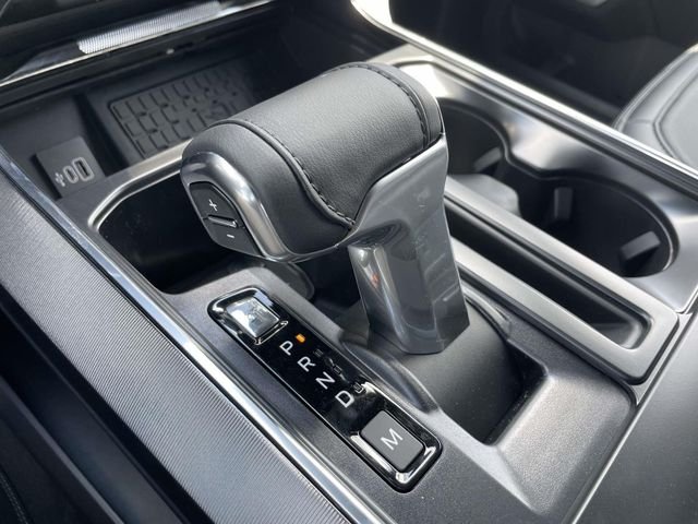 New 2026 Star White Metallic Tri-Coat Ford Platinum image 17