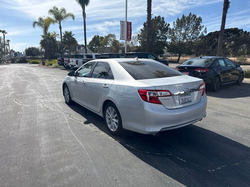 Used 2013 Silver Toyota XLE image 6