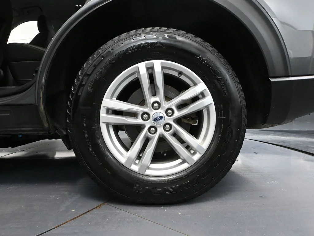 2023 Ford Explorer XLT - Photo 13