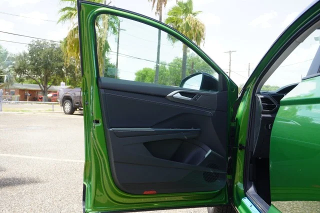 New 2026 Bright Moss Green W/Deep Black Roof Volkswagen SE Black FWD image 14